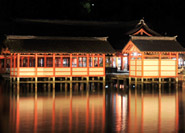 點燈的嚴島神社